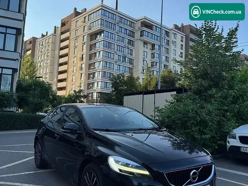 Volvo V40 2016, фото з оголошення 1 з 20, VIN YV1MV7480H2393789