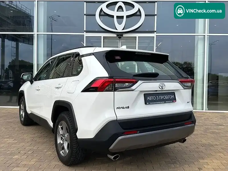 Toyota RAV4 2022, фото з оголошення 2 з 16, VIN JTMR43FVX0D031586