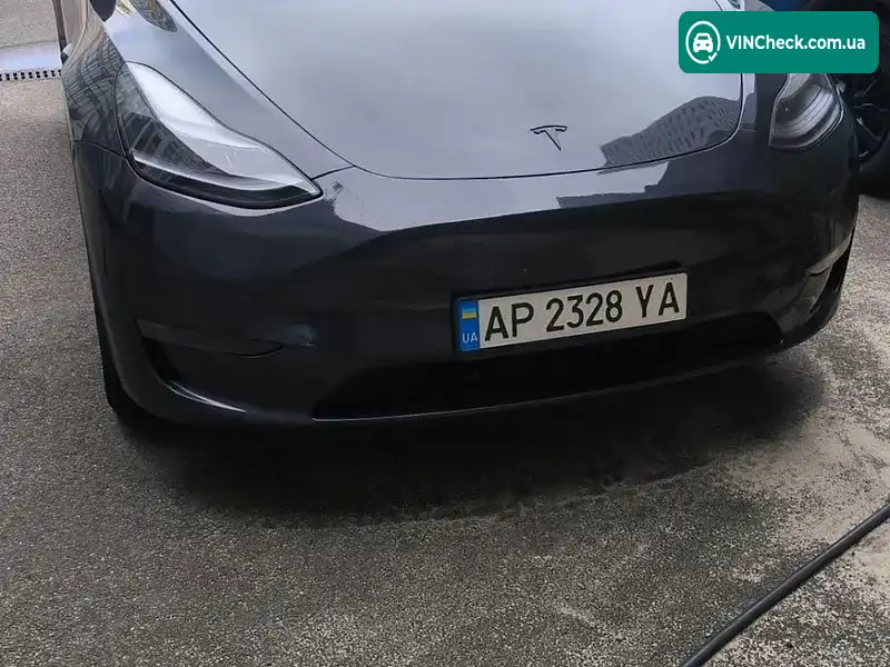 Tesla Model Y 2024, фото з оголошення 2 з 13, VIN 7SAYGDEE1RF123687