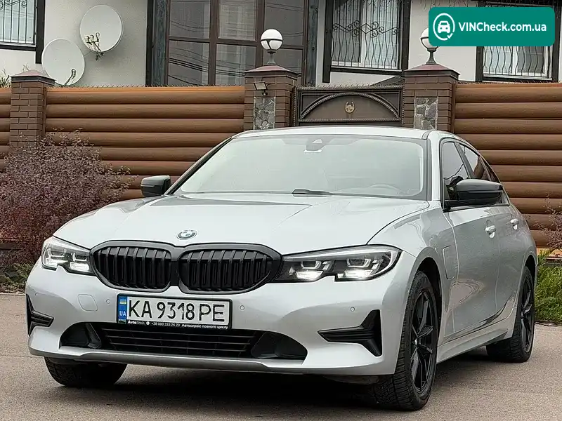 BMW 3 Series 2019, фото з оголошення 1 з 20, VIN WBA5X71090FH67769