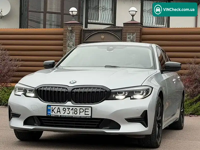 BMW 3 Series 2019, фото з оголошення 2 з 20, VIN WBA5X71090FH67769