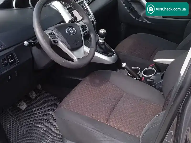 Toyota Verso 2011, фото з оголошення 2 з 8, VIN NMTDD26R40R058437