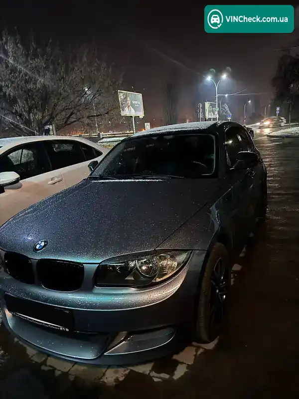 BMW 1 Series 2010, фото з оголошення 1 з 21, VIN WBAUE51070P350082