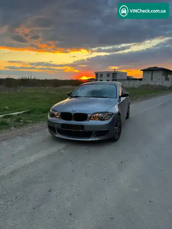 BMW 1 Series 2010, фото з оголошення 2 з 21, VIN WBAUE51070P350082
