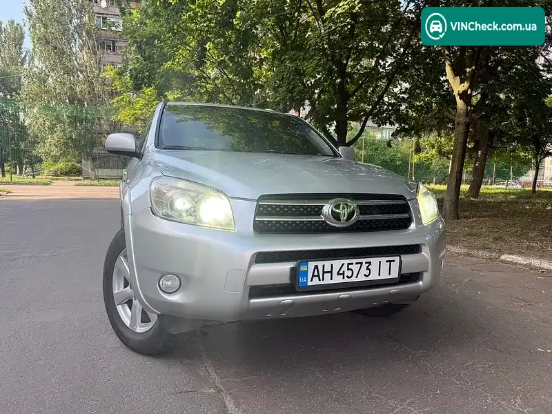 Toyota RAV4 2007, фото з оголошення 2 з 15, VIN JTMBD31V475106330