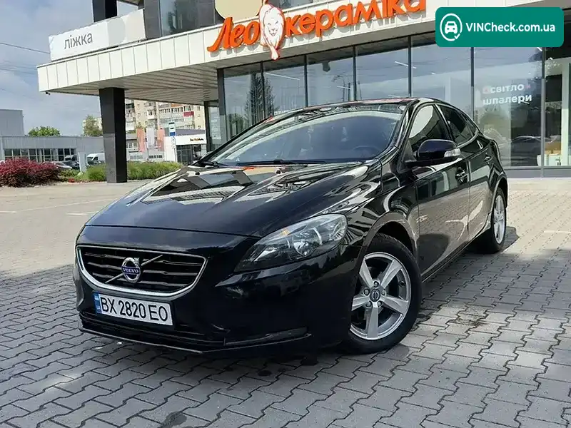 Volvo V40 2015, фото з оголошення 2 з 20, VIN YV1MV7431G2307881