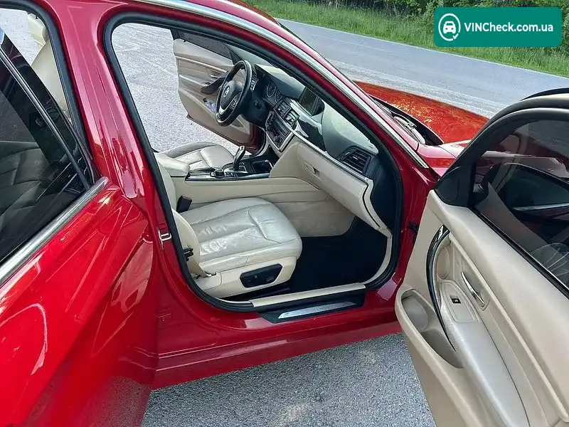 BMW 3 Series 2012, фото з оголошення 2 з 20, VIN WBA3A5G5XDNP19352