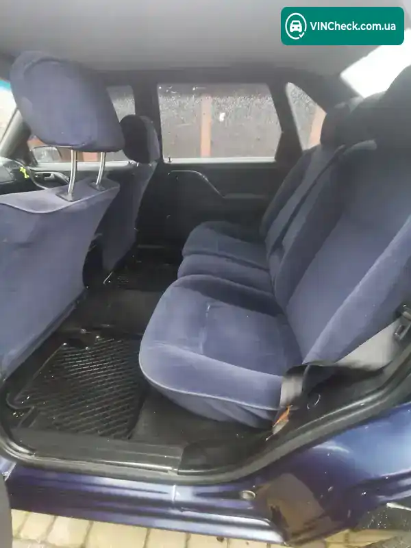 Volkswagen Passat 1994, фото з оголошення 1 з 20, VIN WVWZZZ3AZRB052168