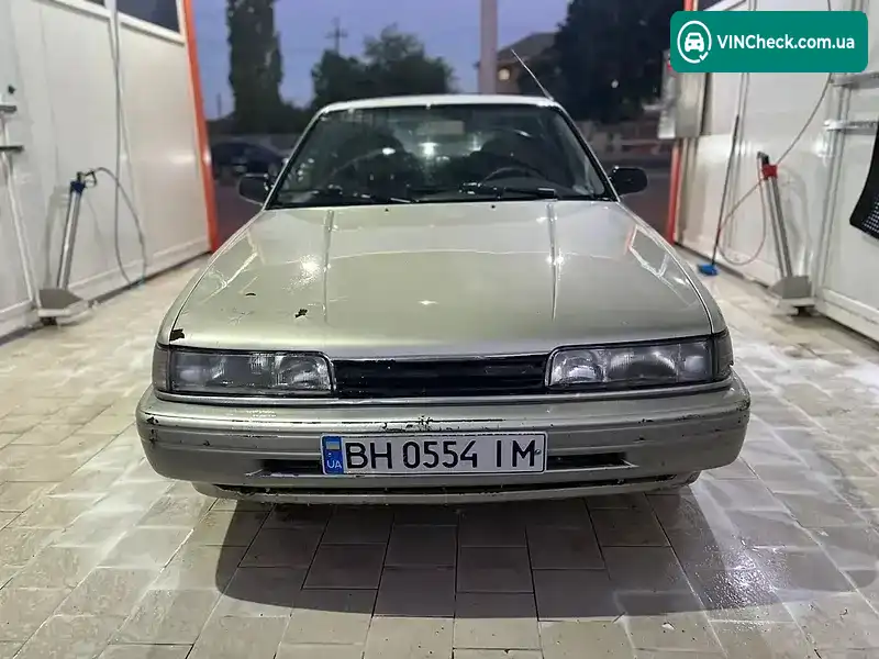 Mazda 626 1990, фото з оголошення 2 з 12, VIN JMZGD12D501172520