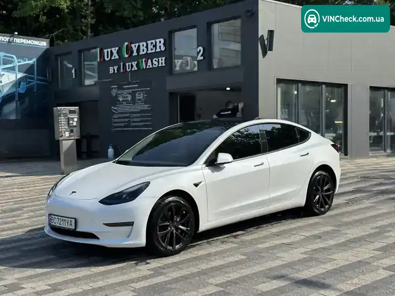 Tesla Model 3 2021, фото з оголошення 2 з 10, VIN 5YJ3E1EBXNF120573