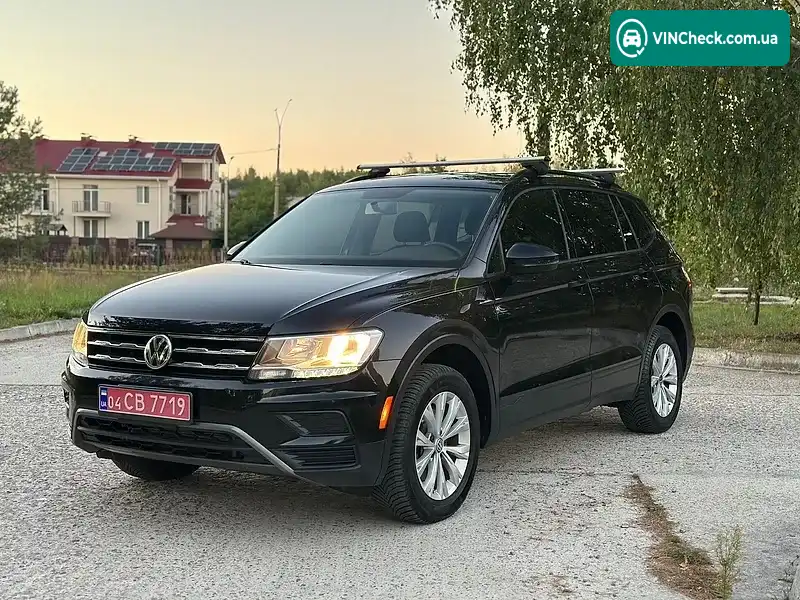 Volkswagen Tiguan 2019, фото з оголошення 1 з 20, VIN 3VV0B7AX1KM092168