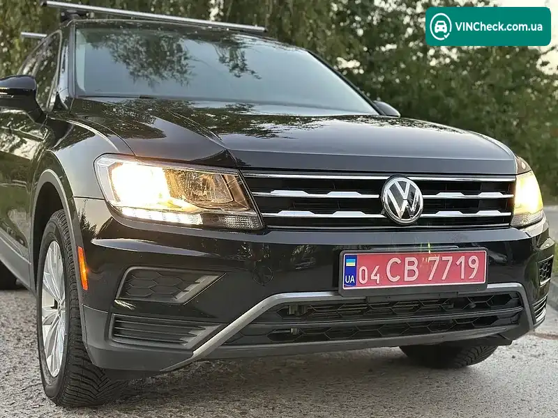 Volkswagen Tiguan 2019, фото з оголошення 2 з 20, VIN 3VV0B7AX1KM092168