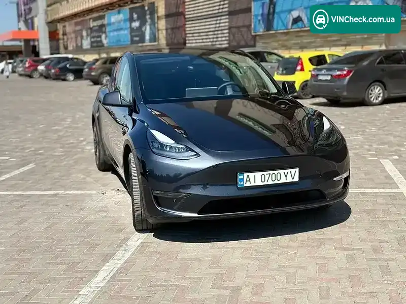 Tesla Model Y 2024, фото з оголошення 2 з 10, VIN 7SAYGDEE1RA235662