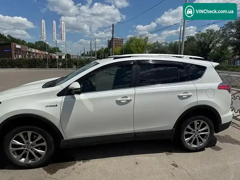 Toyota RAV4 2017, фото з оголошення 1 з 8, VIN JTMDJREVX0D150116