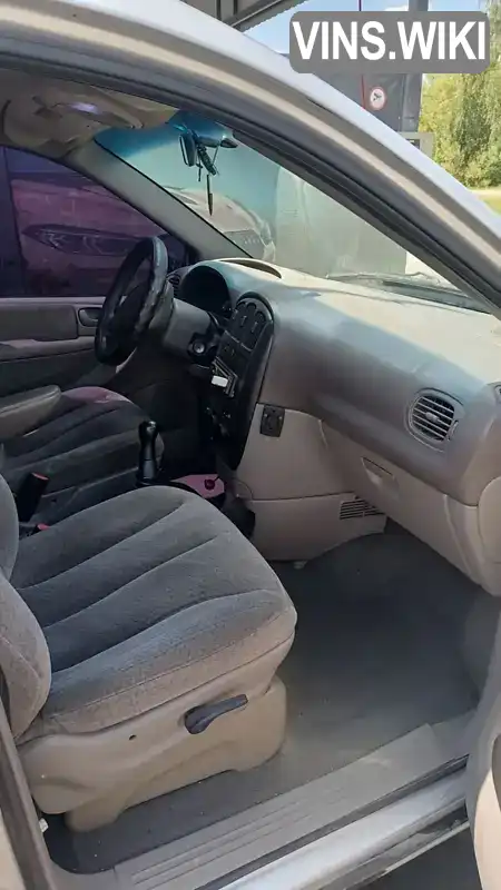 Chrysler Voyager 2002, фото з оголошення 2 з 11, VIN 1C8GYN7712U547554