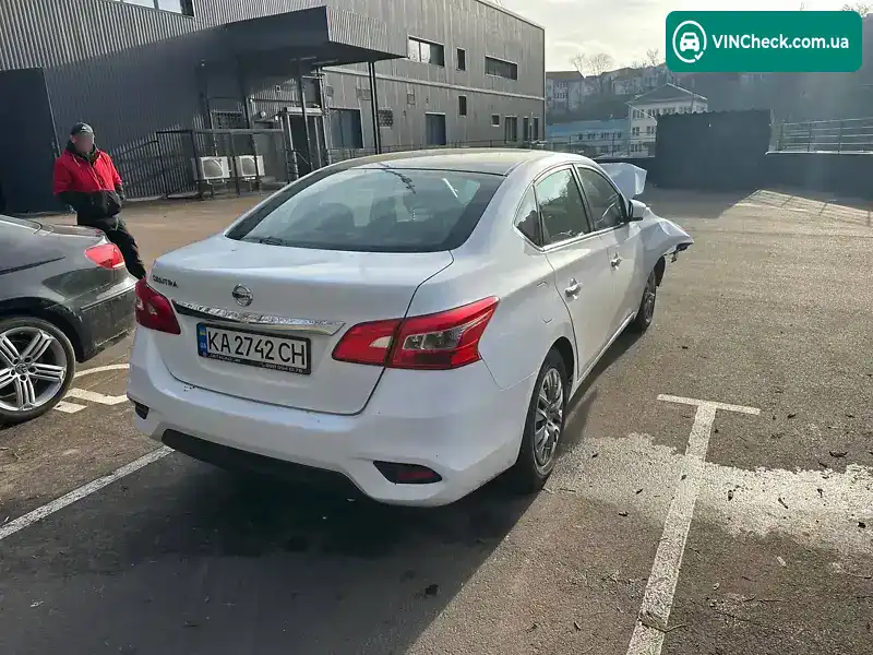 Nissan Sentra 2018, фото з оголошення 2 з 10, VIN 3N1AB7APXJY295993