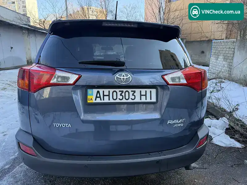 Toyota RAV4 2013, фото з оголошення 2 з 10, VIN JTMDAREV90D033787