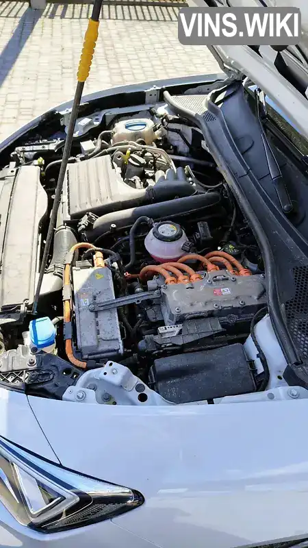 SEAT Leon 2021, фото з оголошення 2 з 17, VIN VSSZZZKLZMR061869