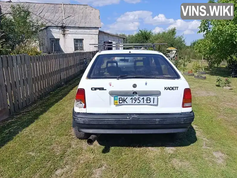 Opel Kadett 1986, фото з оголошення 2 з 8, VIN W0L000033G2734332