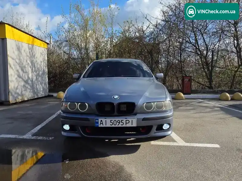 BMW 5 Series 2001, фото з оголошення 1 з 14, VIN WBADT11030GY52263