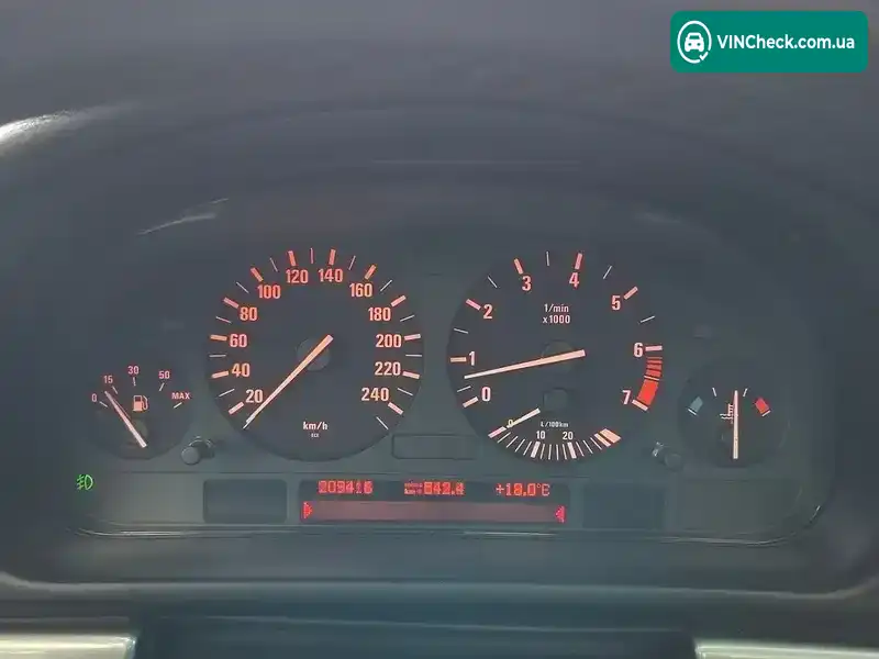 BMW 5 Series 2001, фото з оголошення 2 з 14, VIN WBADT11030GY52263