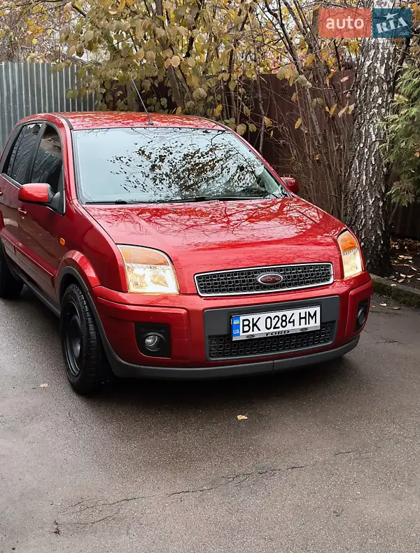 Ford Fusion 2006, фото з оголошення 2 з 34, VIN WF0UXXGAJU6B32745