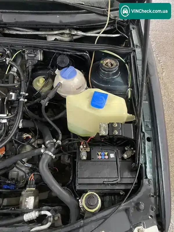 Volkswagen Passat 1995, фото з оголошення 2 з 17, VIN WVWZZZ3AZSE140118
