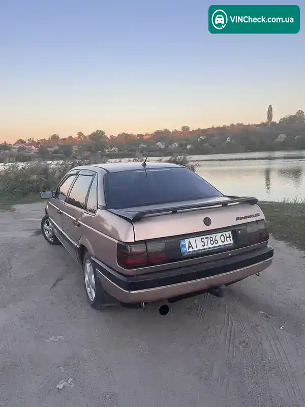 Volkswagen Passat 1988, фото з оголошення 2 з 10, VIN WVWZZZ31ZJE055027