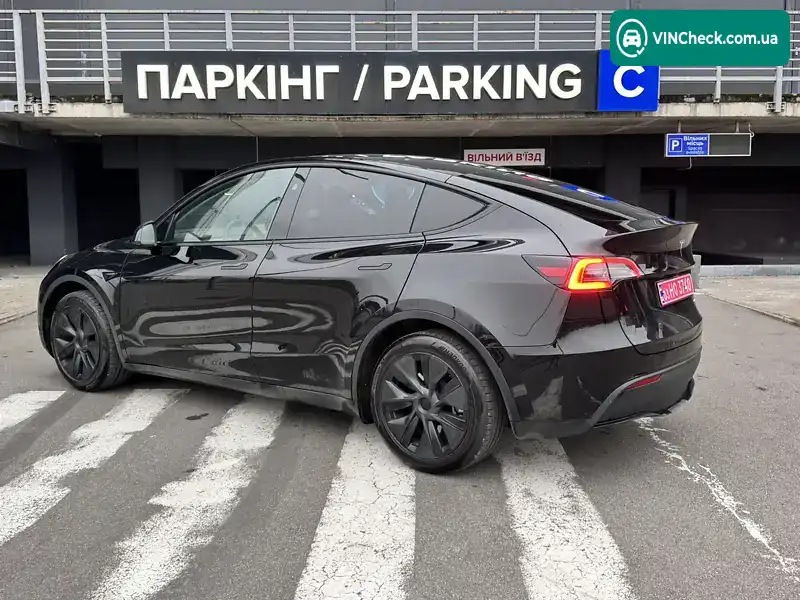 Tesla Model Y 2024, фото з оголошення 2 з 9, VIN XP7YGCEK5SB586093