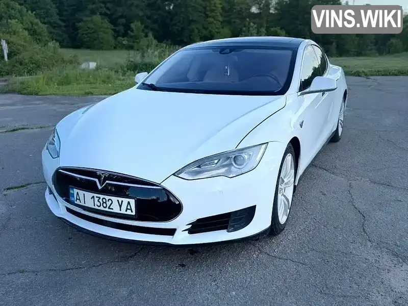 Tesla Model S 2015, фото з оголошення 1 з 16, VIN 5YJSA1E2XFF118637