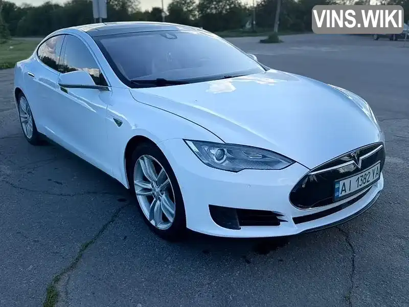 Tesla Model S 2015, фото з оголошення 2 з 16, VIN 5YJSA1E2XFF118637