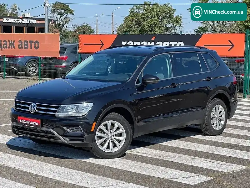 Volkswagen Tiguan 2018, фото з оголошення 1 з 20, VIN 3VV0B7AX2JM113043