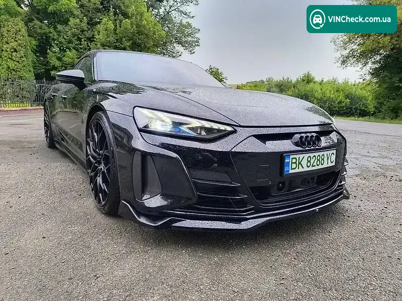 Audi RS e-tron GT 2021, фото з оголошення 2 з 20, VIN WAUZZZFW2N7900276
