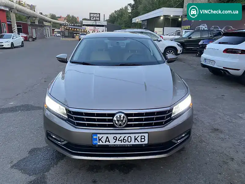 Volkswagen Passat 2017, фото з оголошення 1 з 20, VIN 1VWBT7A33HC085912