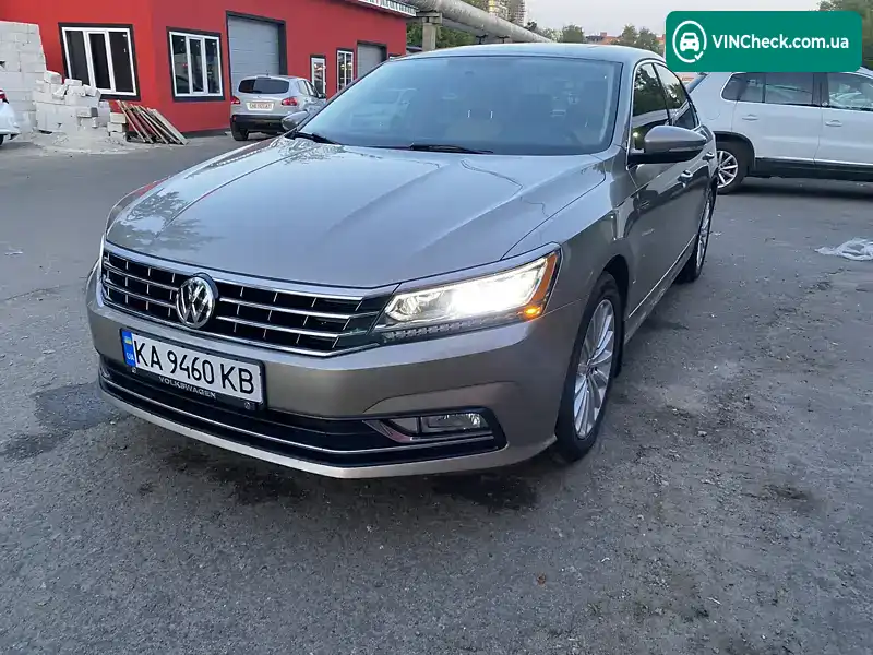Volkswagen Passat 2017, фото з оголошення 2 з 20, VIN 1VWBT7A33HC085912