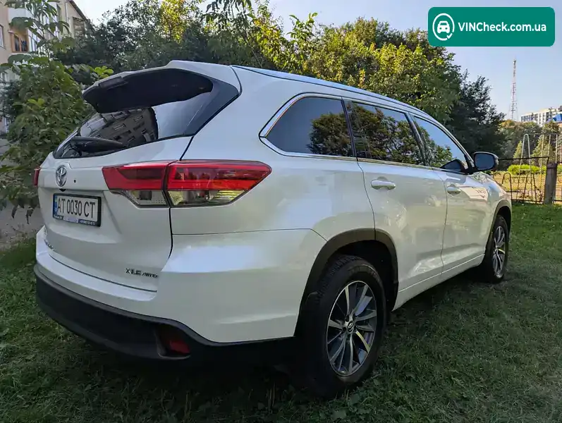 Toyota Highlander 2018, фото з оголошення 1 з 21, VIN 5TDJZRFH5JS543399