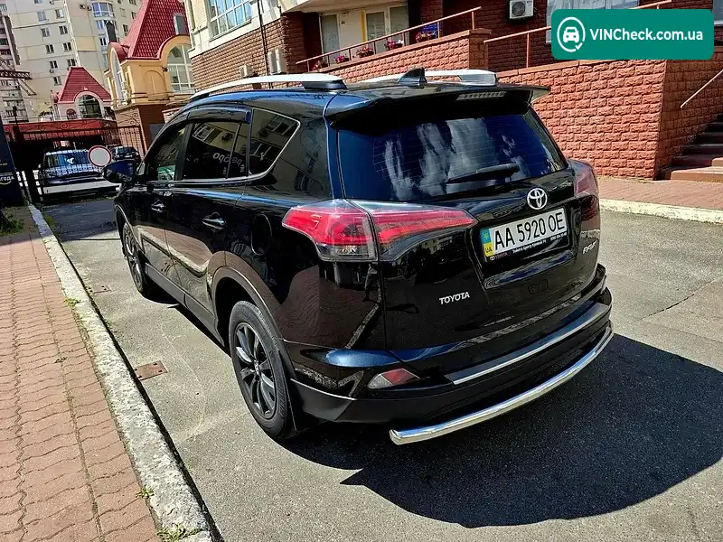 Toyota RAV4 2017, фото з оголошення 2 з 15, VIN JTMZDREV10J109095