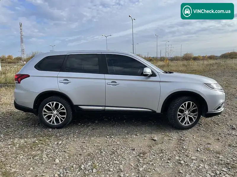 Mitsubishi Outlander 2017, фото з оголошення 2 з 20, VIN JA4AZ3A30HZ061788
