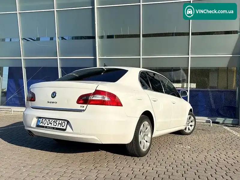 Skoda Superb 2010, фото з оголошення 2 з 7, VIN TMBAE73TXA9040216