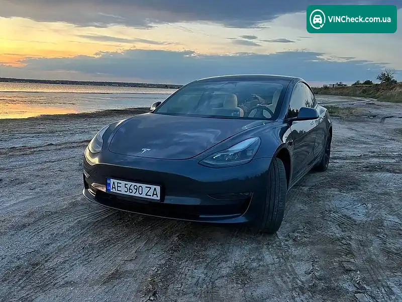 Tesla Model 3 2022, фото з оголошення 1 з 10, VIN 5YJ3E1EB9NF199119