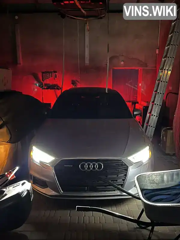 Audi A3 2019, фото з оголошення 1 з 14, VIN WAUBEGFF4KA087121