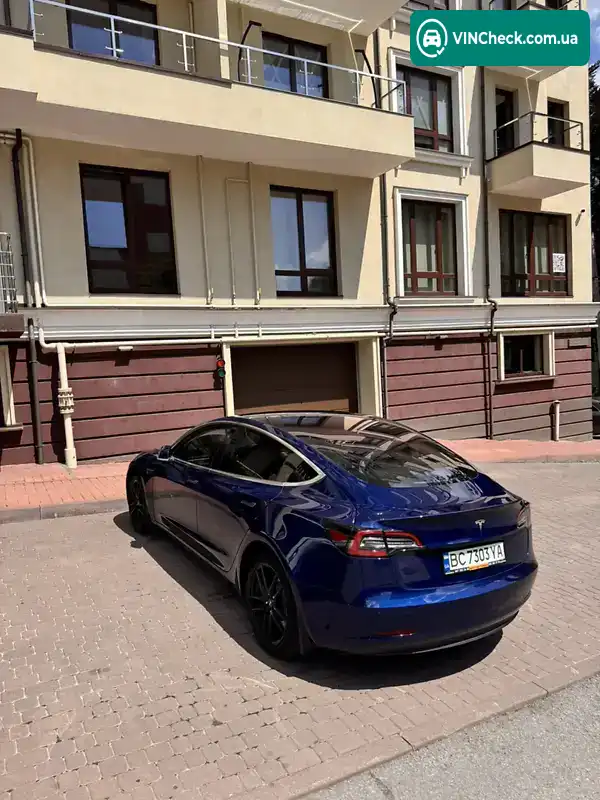 Tesla Model 3 2018, фото з оголошення 1 з 8, VIN 5YJ3E1EA0JF022704