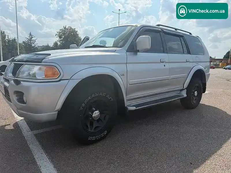 Mitsubishi Pajero 2006, фото з оголошення 2 з 10, VIN JMB0NK9606J000504