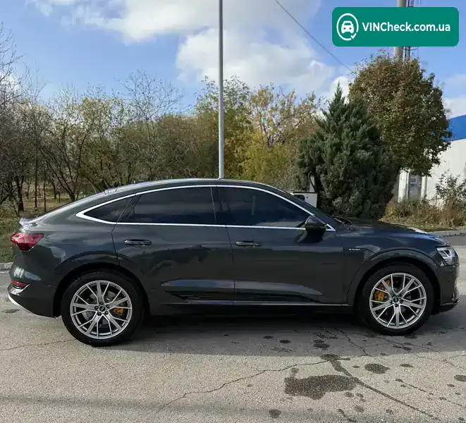 Audi e-tron 2022, фото з оголошення 1 з 21, VIN WAUZZZGE1PB004475