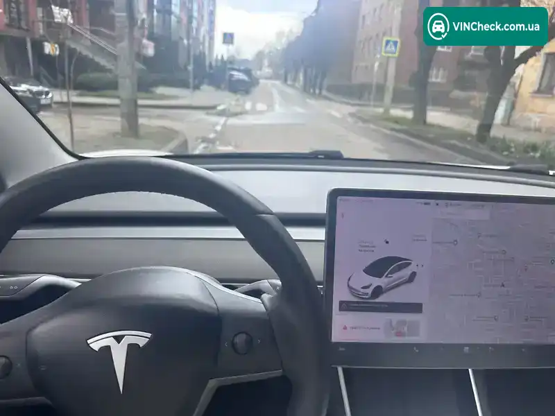 Tesla Model 3 2019, фото з оголошення 2 з 16, VIN 5YJ3E1EB1LF651657