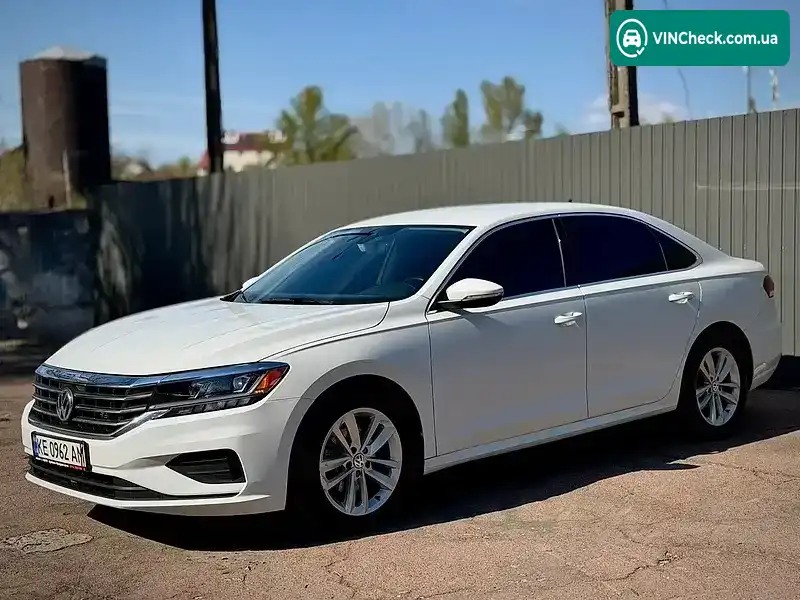 Volkswagen Passat 2019, фото з оголошення 1 з 21, VIN 1VWSA7A35LC008179