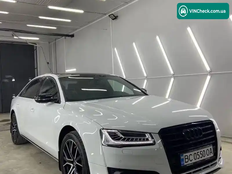 Audi A8 2012, фото з оголошення 1 з 16, VIN WAURGAFD5DN013514