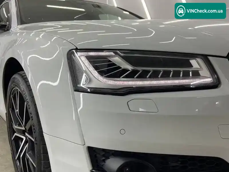 Audi A8 2012, фото з оголошення 2 з 16, VIN WAURGAFD5DN013514
