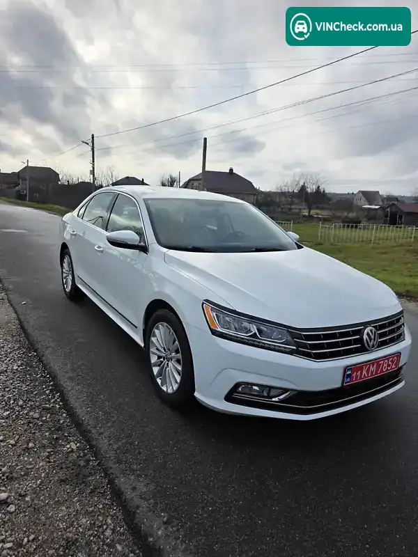 Volkswagen Passat 2016, фото з оголошення 2 з 18, VIN 1VWBS7A31GC043160