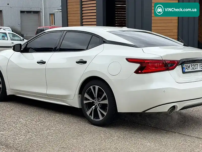 Nissan Maxima 2017, фото з оголошення 2 з 20, VIN 1N4AA6AP5HC408901